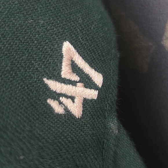 Milwaukee Bucks Hat - Picture 3 of 7